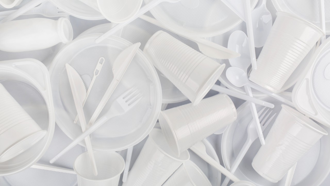 Indústria do plástico doa 25 milhões de produtos descartáveis a hospitais