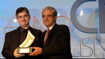 Grandes vencedores do Prêmio CNI de Jornalismo abordam entraves ao desenvolvimento