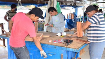 SENAI inicia cursos profissionalizantes do barco escola Samaúma em Macapá