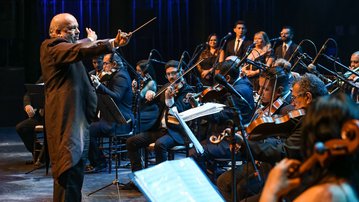Da orquestra à sala de aula: 47 anos depois, maestro retorna ao SESI-CE para ensinar música