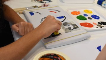 No aniversário de Brasília, SESI Lab celebra legado de Athos Bulcão