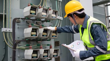 4 em cada 10 indústrias brasileiras vendem produtos com algum serviço agregado, revela CNI