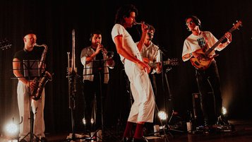 Night Lab de junho tem Zé Ibarra e Geni Núñez em noite sobre afetos contemporâneos