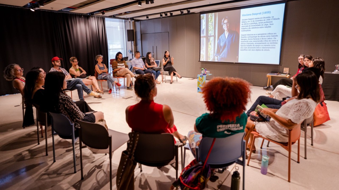 Clube de leitura do SESI Lab começa neste sábado com obra japonesa de autora premiada Clube de leitura do SESI Lab começa neste sábado com obra japonesa de autora premiada