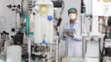 Confiança da indústria melhora, mas empresários seguem pessimistas há quase 1 ano