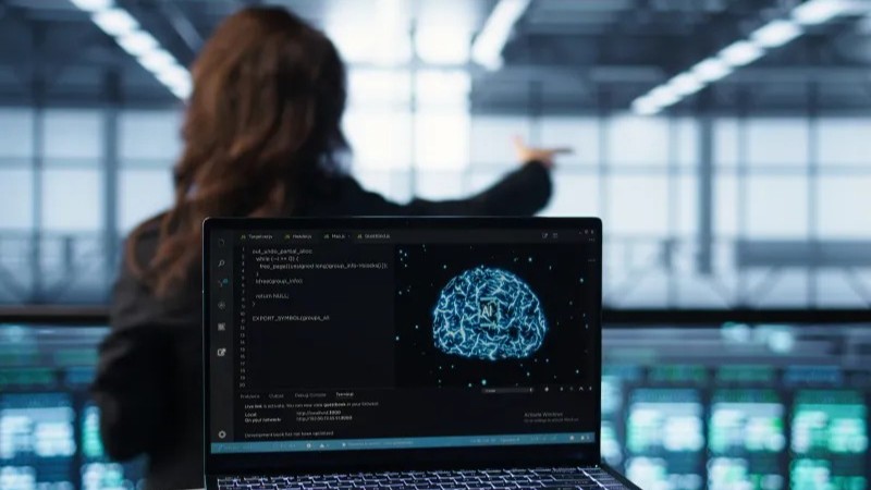 SENAI abre pós-graduação em IA e SESI-SP leva tecnologia educacional à maior feira do setor