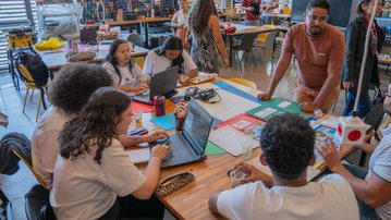 Leia mais Grupos culturais do DF apresentam resultados da residência educativa do SESI Lab