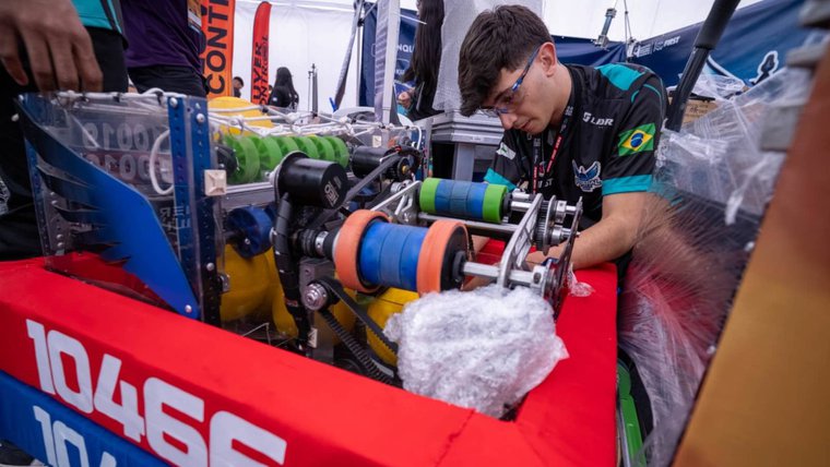 Equipes de FRC seguem em disputa para conquistar vagas no mundial em Houston