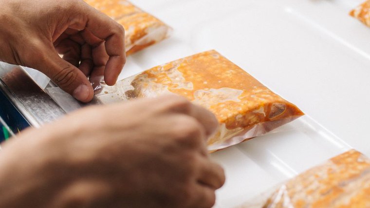 Leite de vaca, sem vaca: foodtechs usam fermentação para revolucionar a indústria alimentícia