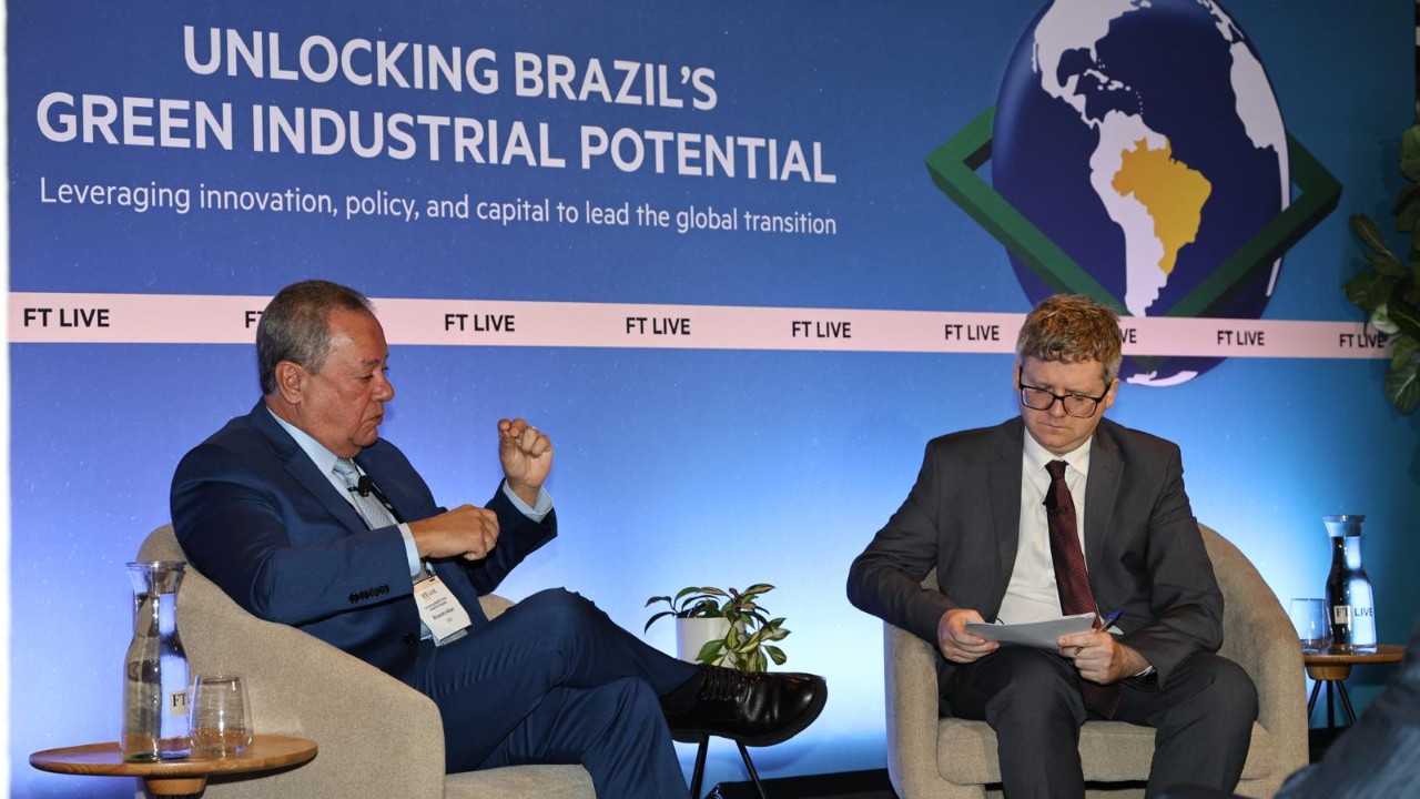 Movimentos dos EUA e da China deixam Brasil em alerta, afirma presidente da CNI