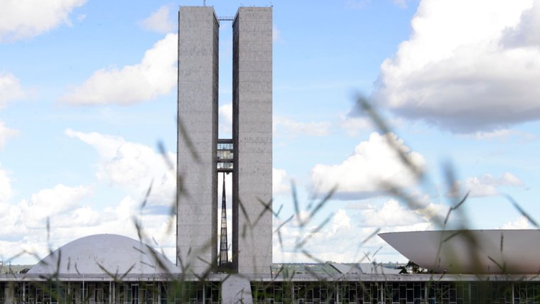 Derrubada de vetos do novo licenciamento ambiental recupera previsibilidade, segurança jurídica e autonomia federativa, diz CNI