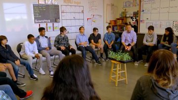 VÍDEO: Alunos de colégio dos Estados Unidos fazem projetos semestrais para colocar tudo que aprendem em prática