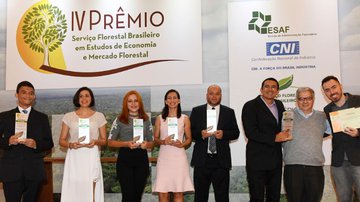 Serviço Florestal Brasileiro e CNI premiam Estudos de Economia e Mercado Florestal