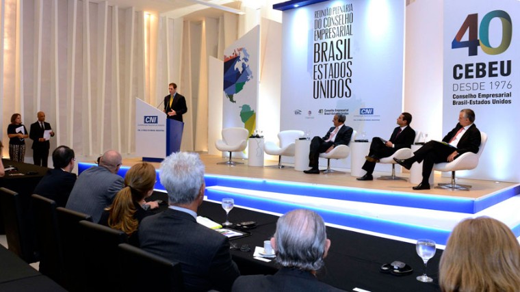 Isenção de vistos, livre comércio e acordo para evitar dupla tributação são prioridades para relação Brasil-EUA em 2017