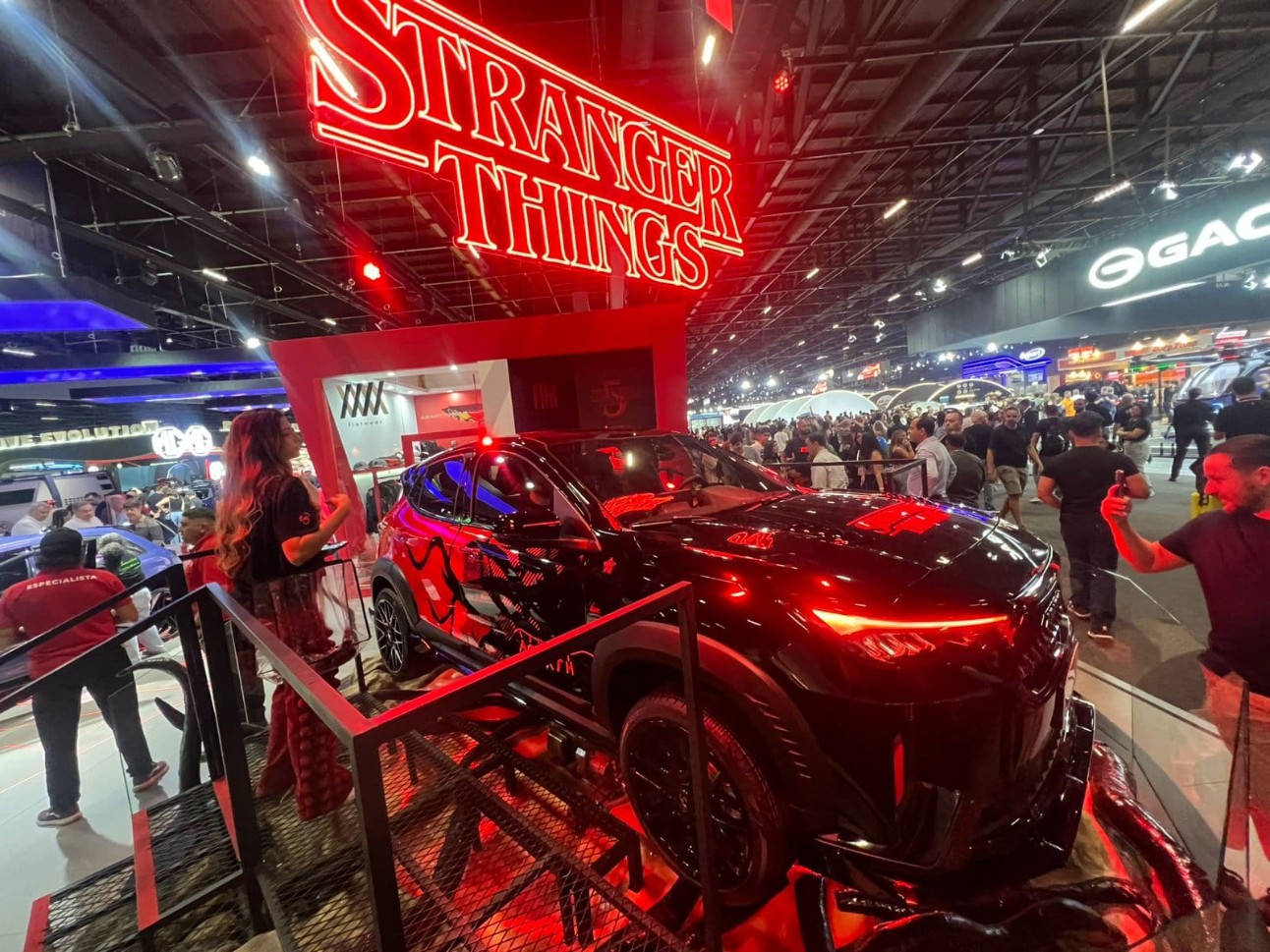 Design arrojado, híbrido flex e IA: Salão do Automóvel revela futuro do setor automotivo