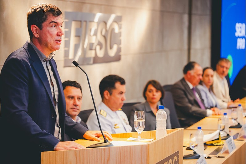 Paulo Mól reforçou que a EJA do SESI nasce para resgatar quem precisou abandonar os estudos, um compromisso com educação que transforma e evita novas evasões