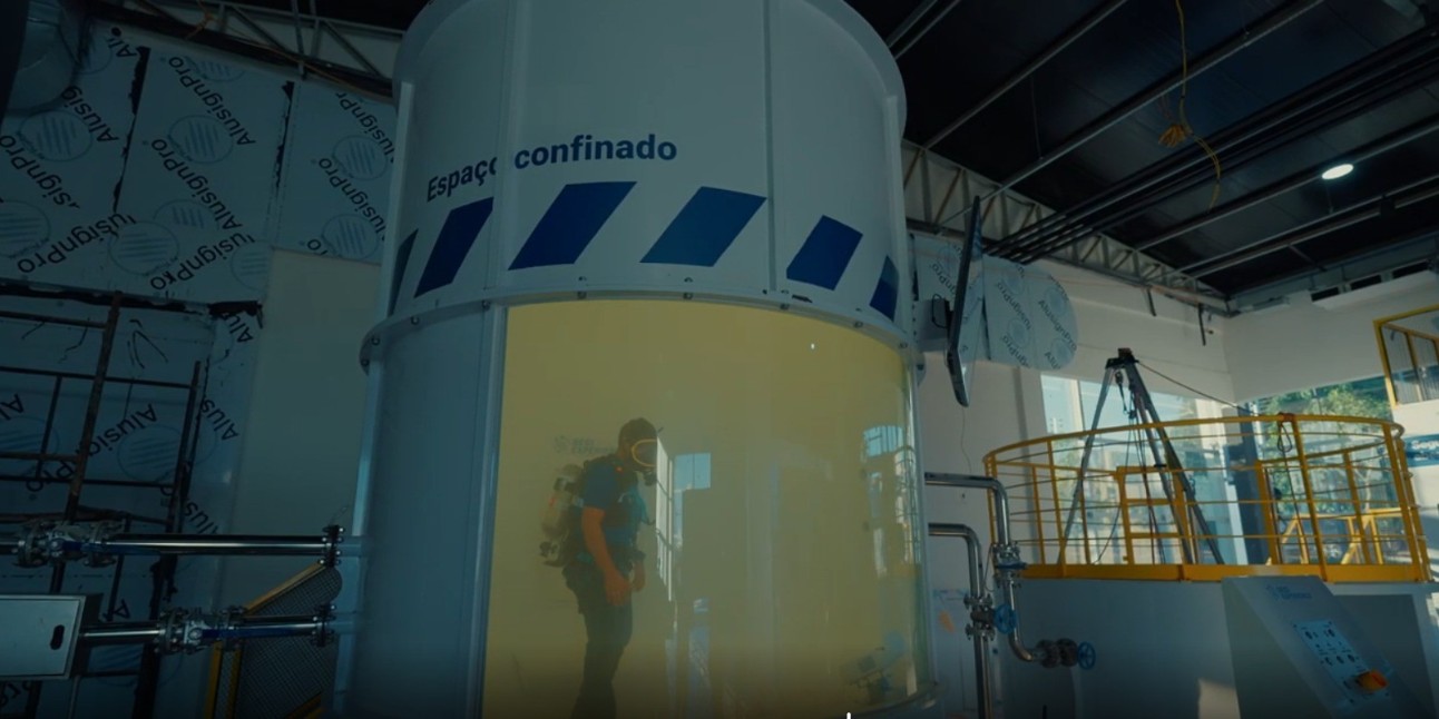 <p>O SESI Experience conta com 14 contêineres equipados para treinamentos específicos. Foto: divulgação FIEMT</p>