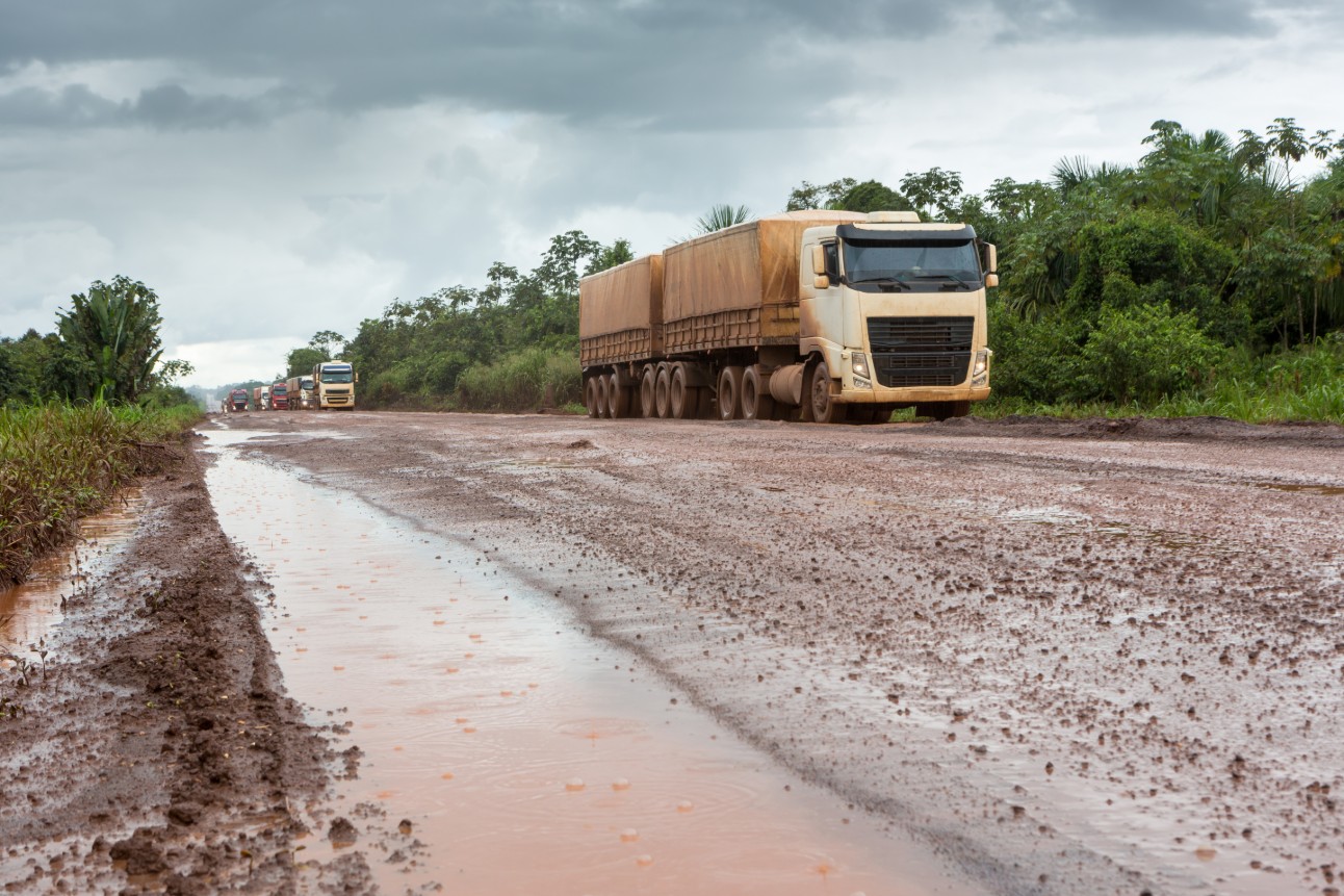 Baixa cobertura e má qualidade das rodovias são apontados como gargalos de infraestrutura do Brasil