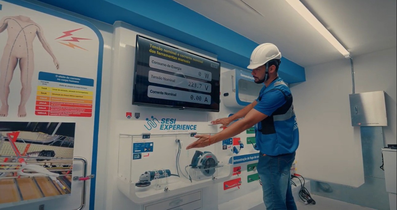 <p>O SESI Experience conta com 14 contêineres equipados para treinamentos específicos. Foto: divulgação FIEMT</p>