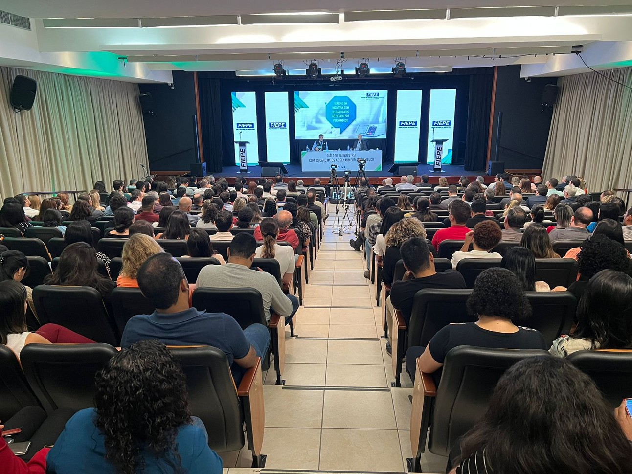 FIEPE recebe candidatos ao Senado Federal