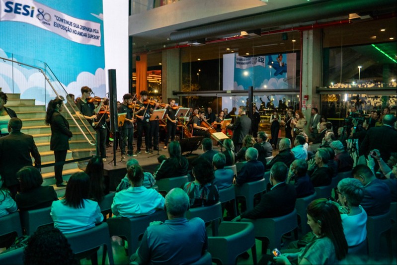 A Orquestra Jovem do SESI-DF apresentou clássicos da música brasileira e internacional