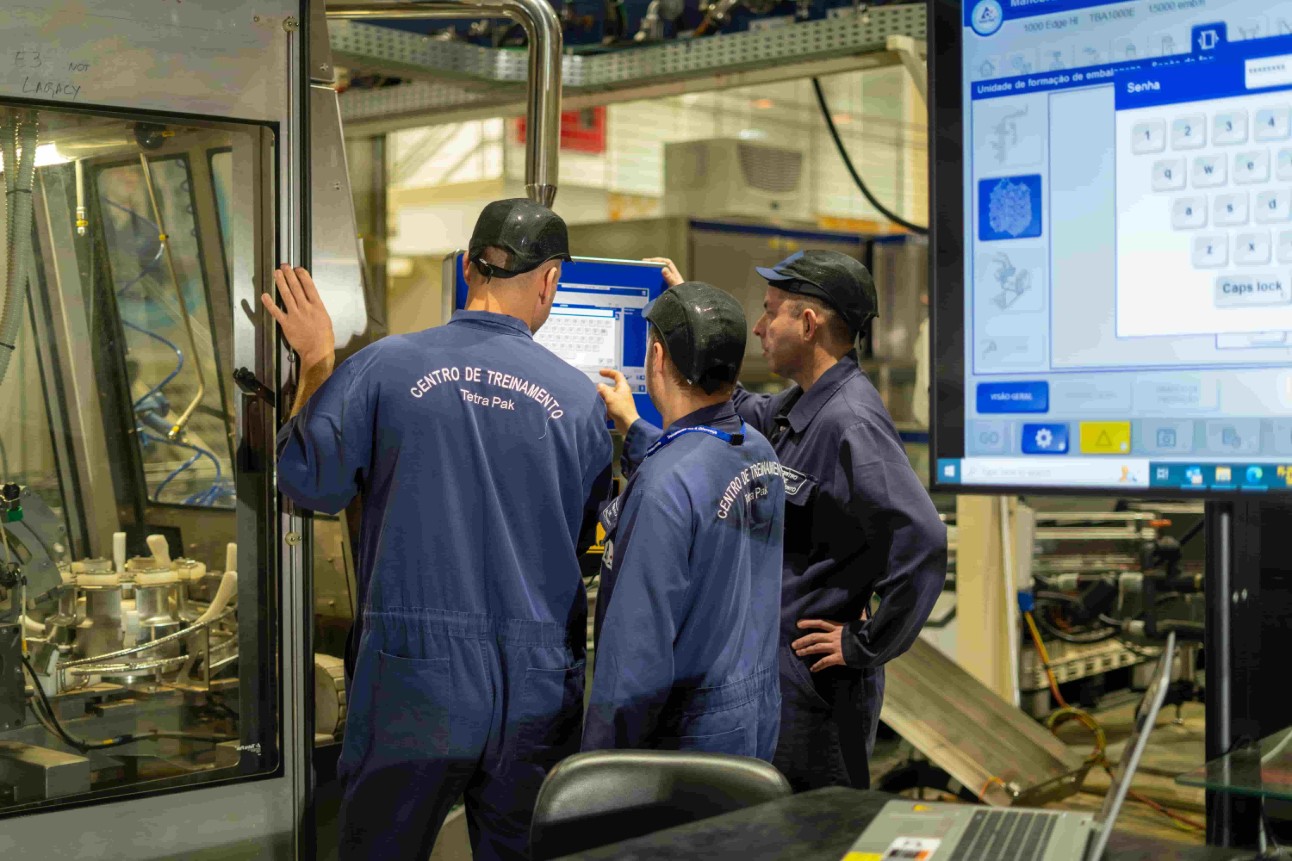 Emprego industrial cai pela primeira vez em 18 meses, revela CNI