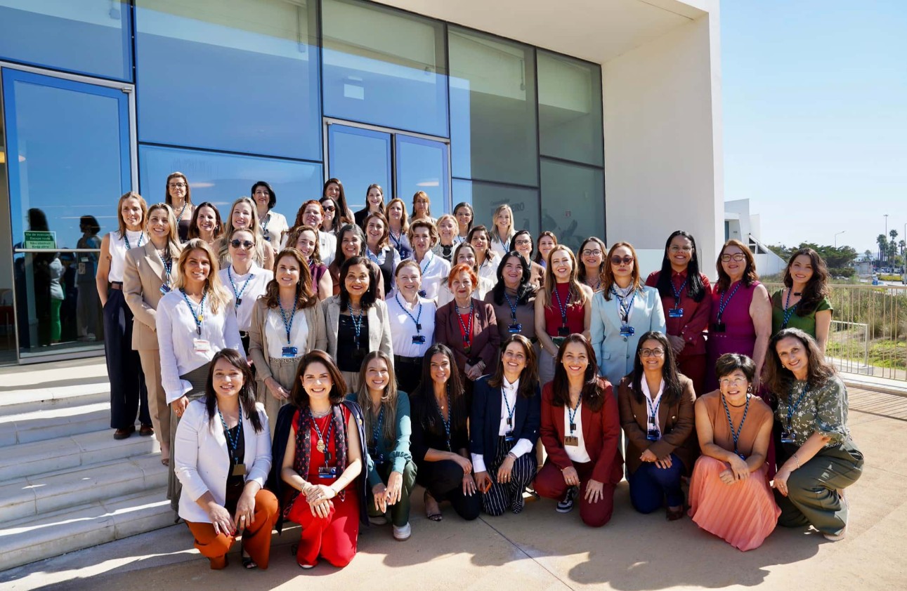 Grupo participa de cinco dias de atividades em Lisboa, com aulas, workshops, mentorias, visitas corporativas e encontros com especialistas. Fotos: Divulgação / IEL Nacional