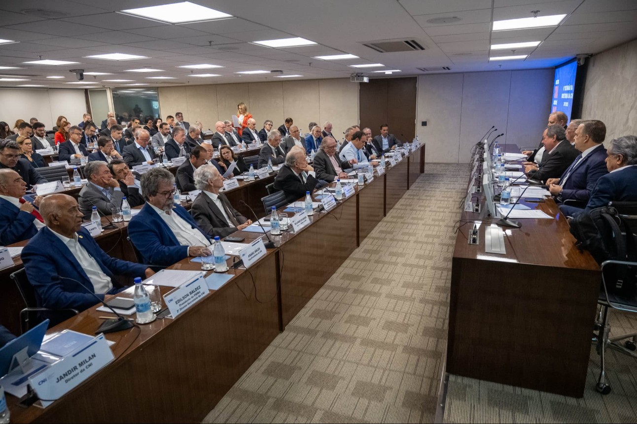A 3 dias de entrar em vigor, tarifa de 50% sobre produtos brasileiros é tema de debate na CNI