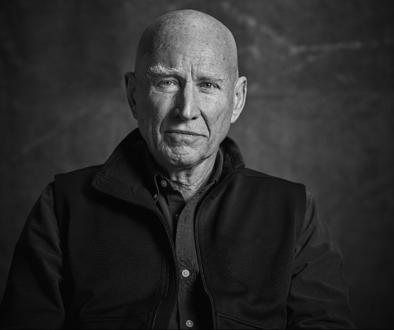 Sebastião Salgado, um dos maiores nomes do fotojornalismo mundial, faleceu nesta quinta-feira (23), aos 81 anos, em Paris