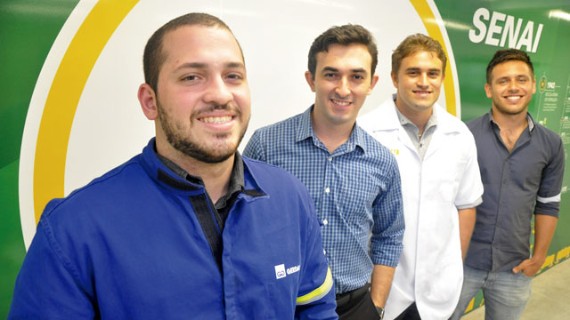 Rodrigo Ramos, Matheus Paulino, Necy Alves e Marcos Daniel participaram da competição com outras 1.565 equipes de 34 países