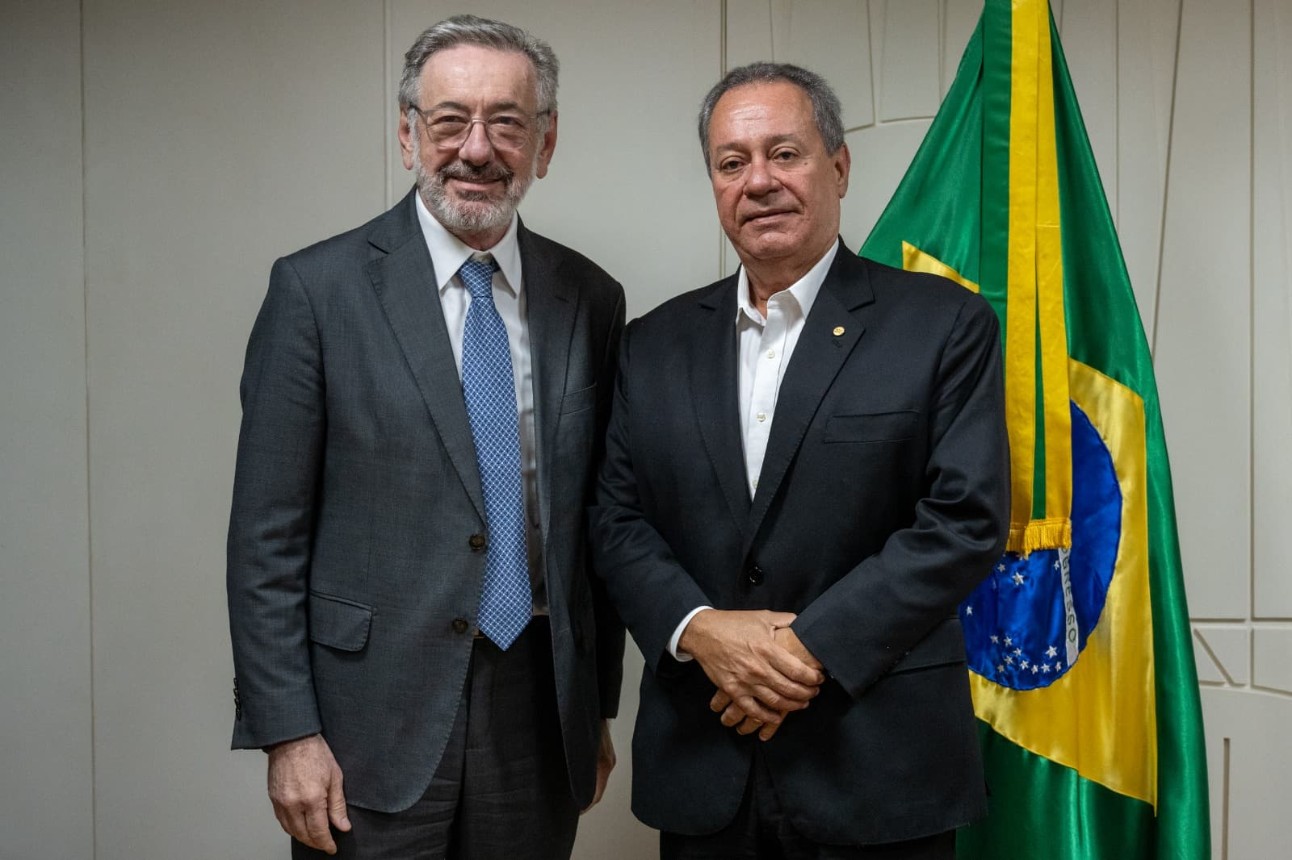 O presidente da CNI, Ricardo Alban, reuniu-se com o ministro do MDIC, Márcio Elias Rosa, para discutir medidas de apoio à indústria diante das novas tarifas impostas pelos Estados Unidos. Foto: Iano Andrade / CNI